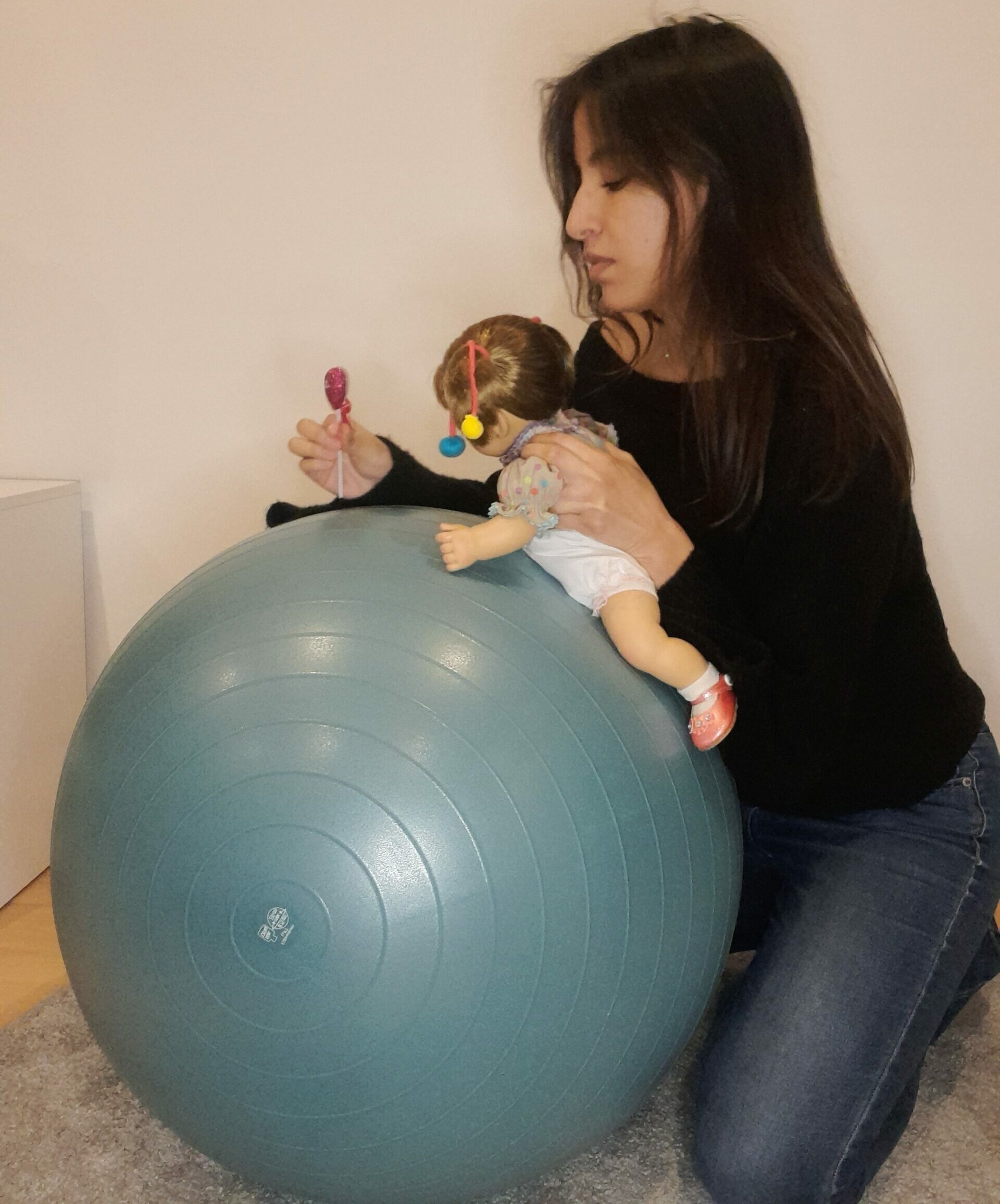 Desde estimulación hasta tratamiento de patologías, así como masaje infantil 